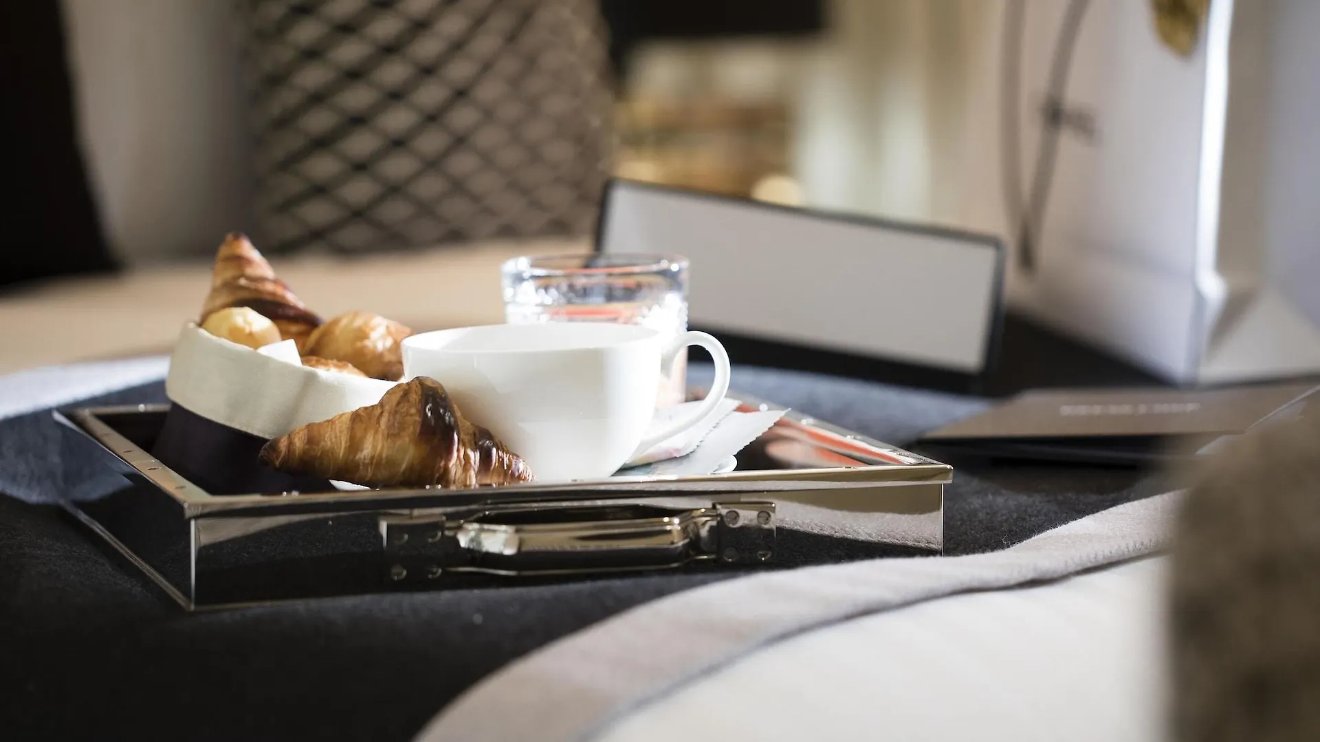 Hotel Dress Code Parigi
