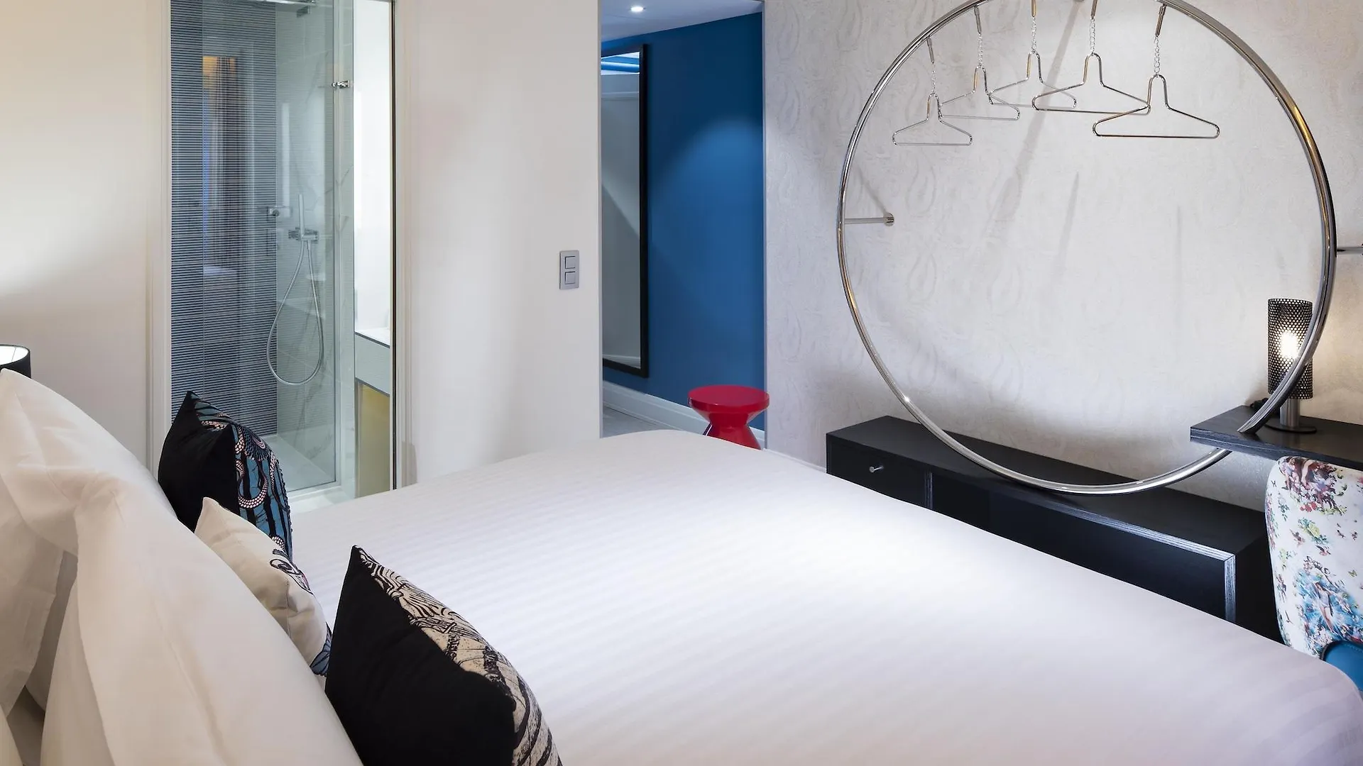 Hotel Dress Code Parigi Francia