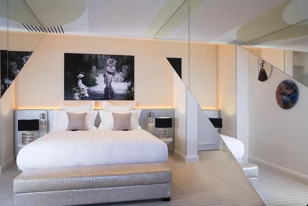 Hotel Dress Code Parigi